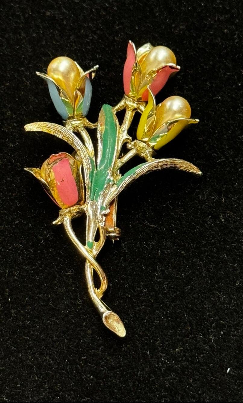 Vintage Enamel Calla Lily Flower Brooch Multicolor Gold Tone Floral Spray 3"